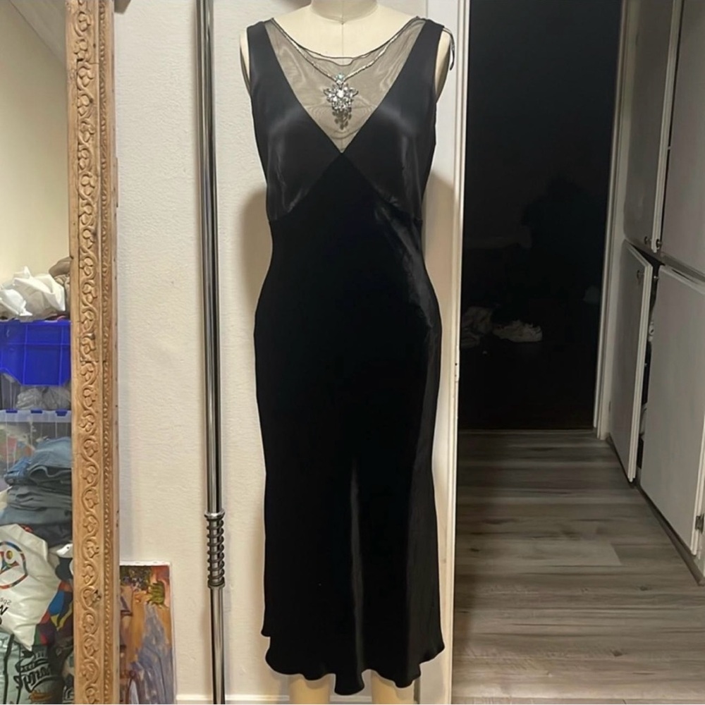 Elegant Black Sleeveless Dress